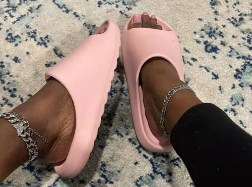 Cloud Pillow Comfort Slides